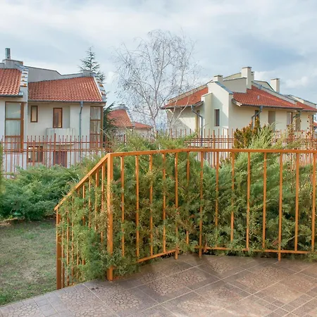 Montemar Villas